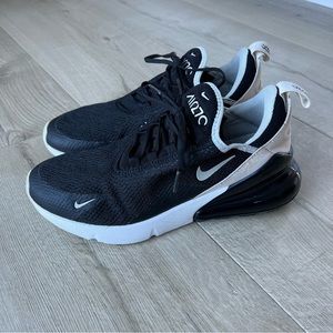 Nike AirMax 270 Sneakers